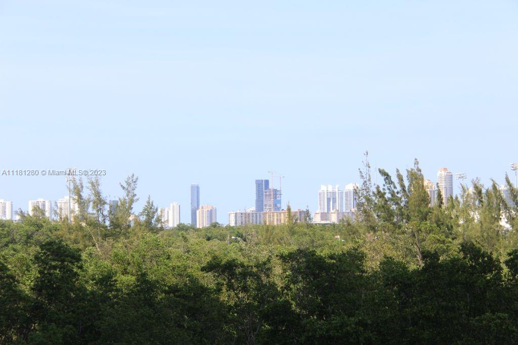 ONE FIFTY ONE @ BISCAYNE C - Residential