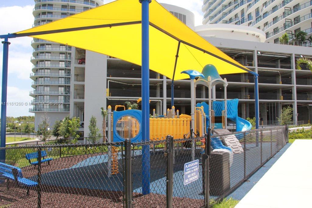 ONE FIFTY ONE @ BISCAYNE C - Residential