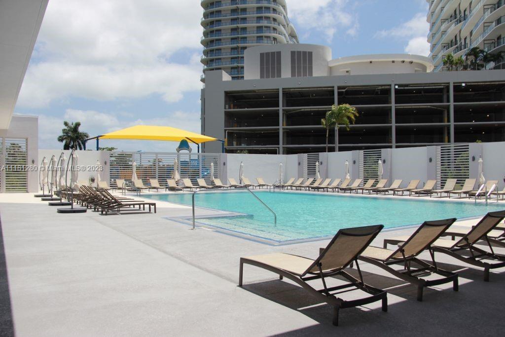 ONE FIFTY ONE @ BISCAYNE C - Residential