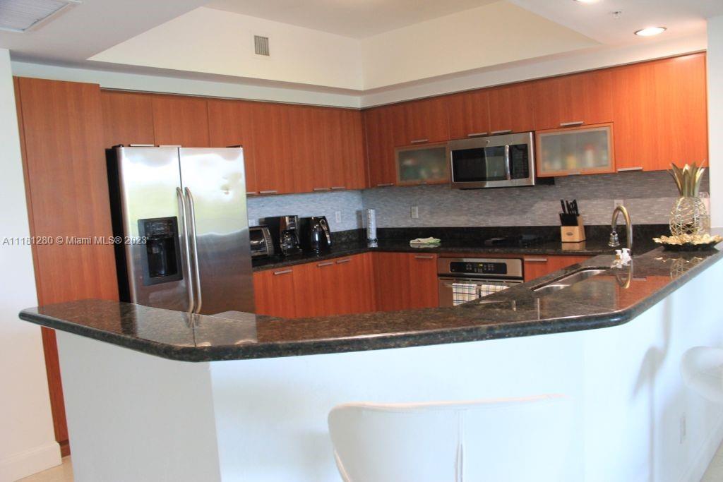 ONE FIFTY ONE @ BISCAYNE C - Residential