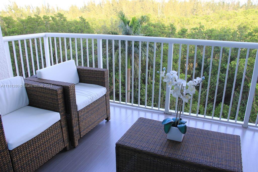ONE FIFTY ONE @ BISCAYNE C - Residential