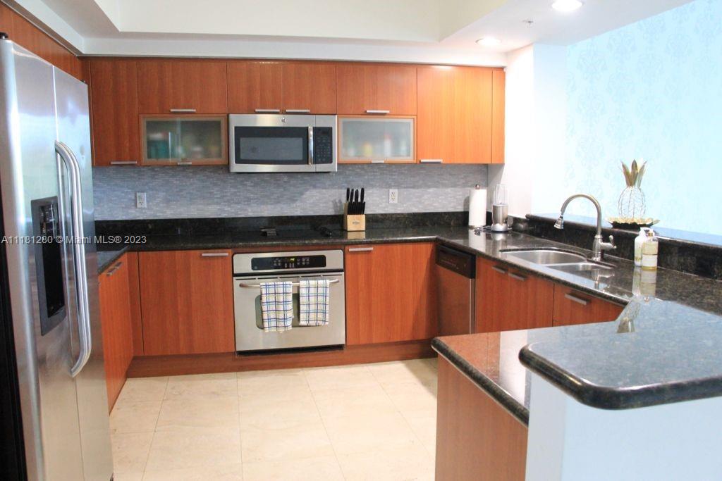 ONE FIFTY ONE @ BISCAYNE C - Residential