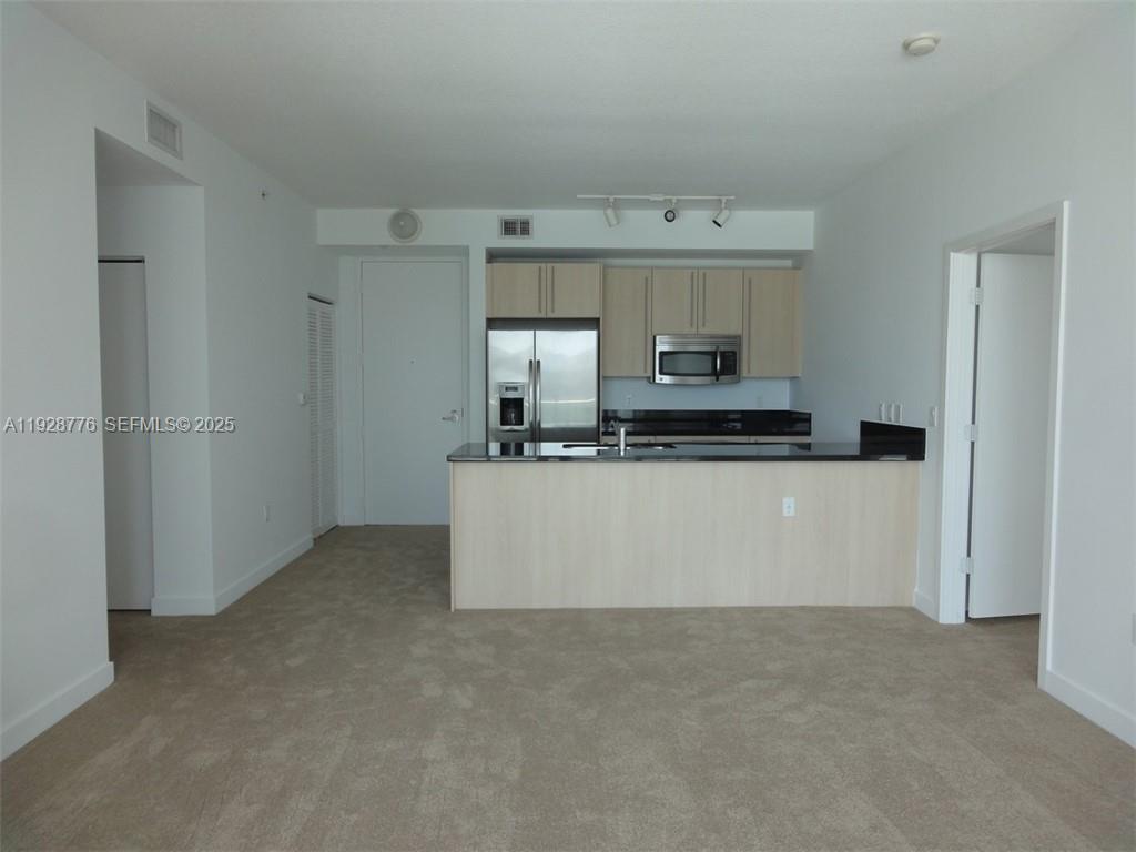 AXIS ON BRICKELL - Residential