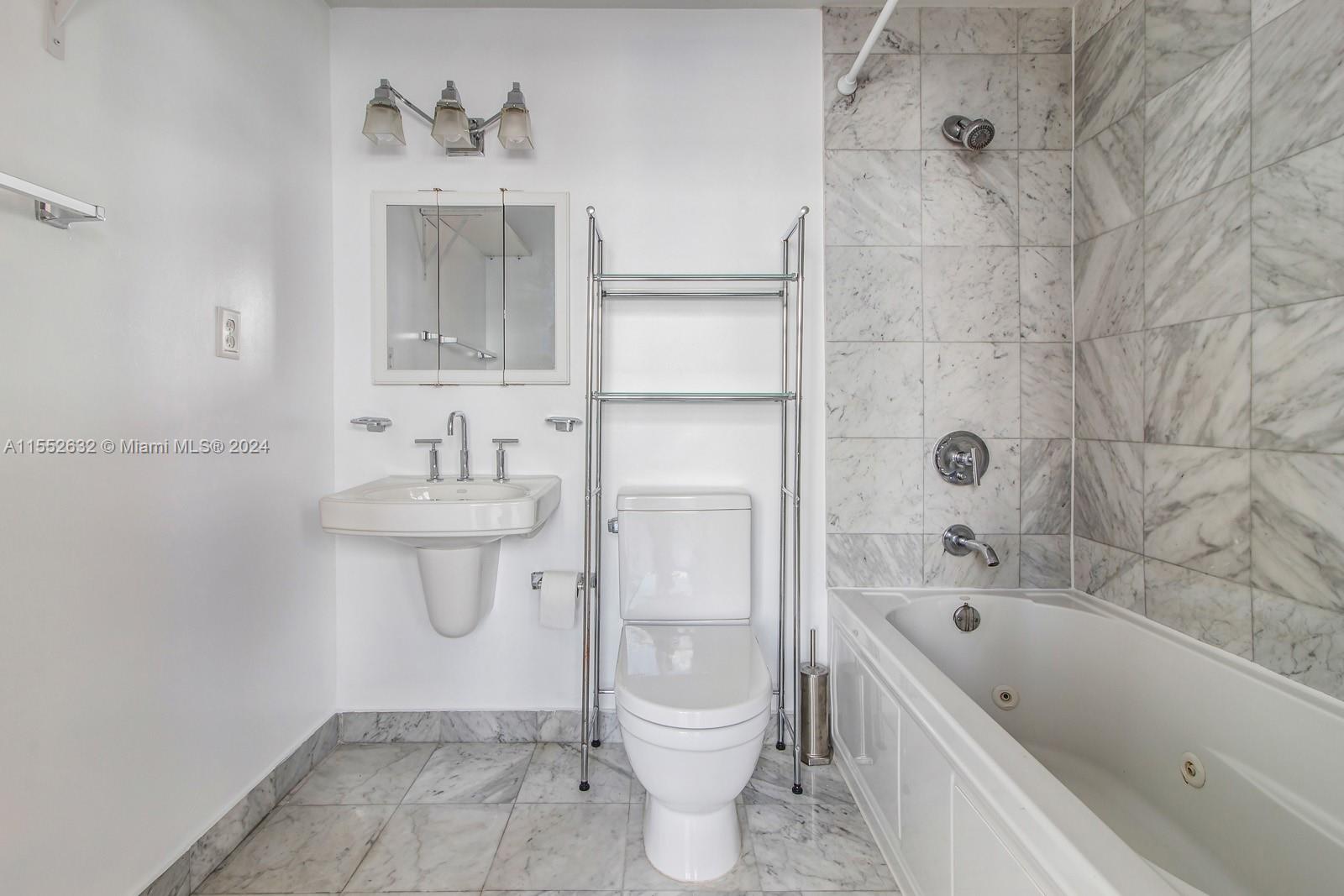 REGATTA AT INDIAN CREEK C - Residential