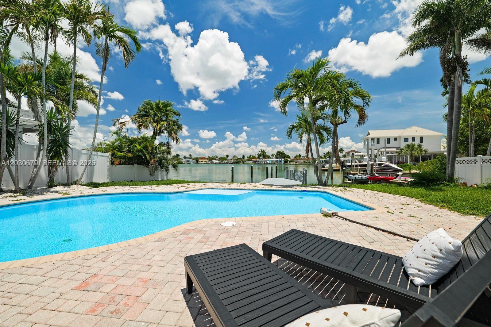 YACHT CLUB ESTATES - Residential