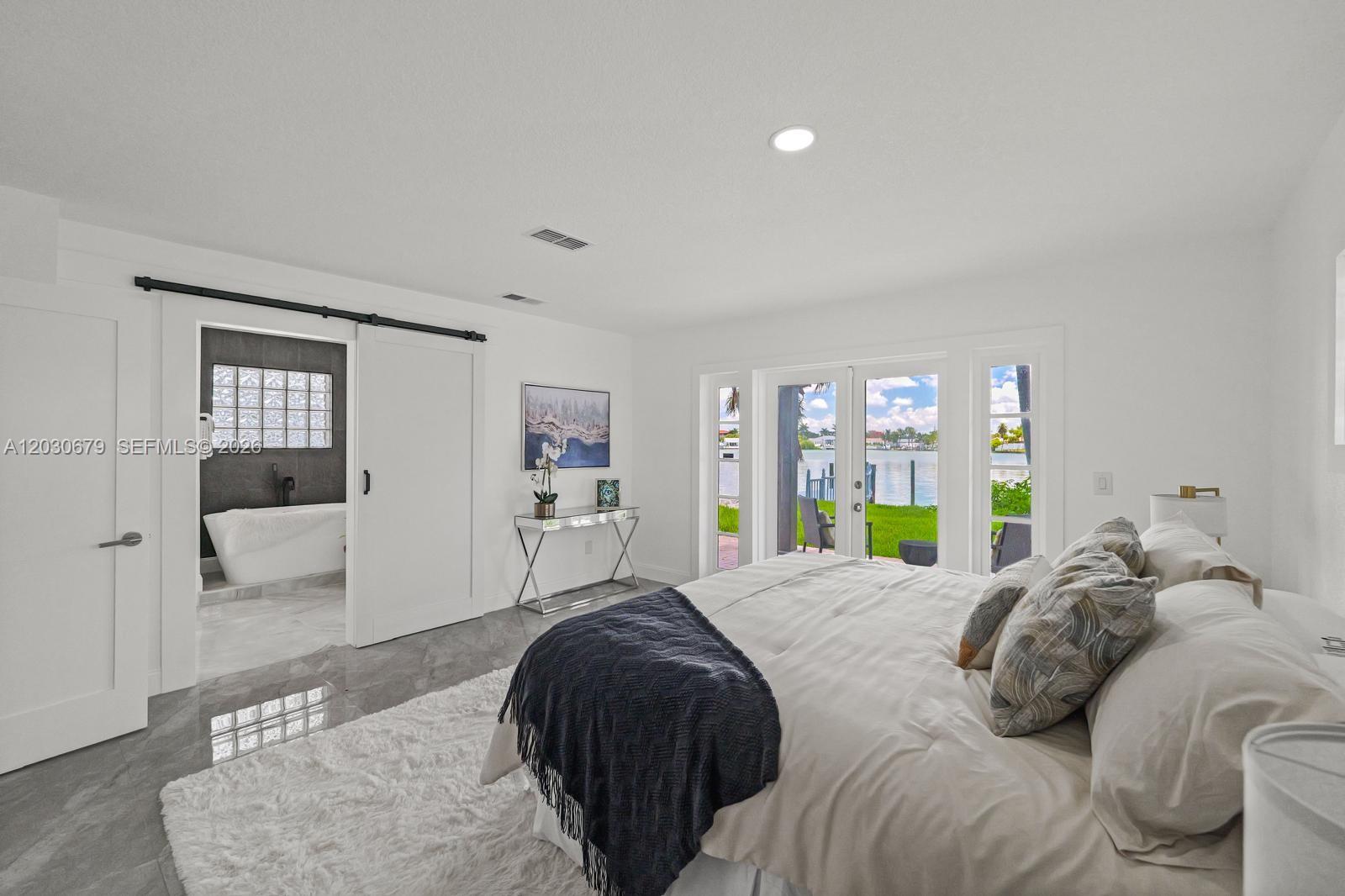 YACHT CLUB ESTATES - Residential
