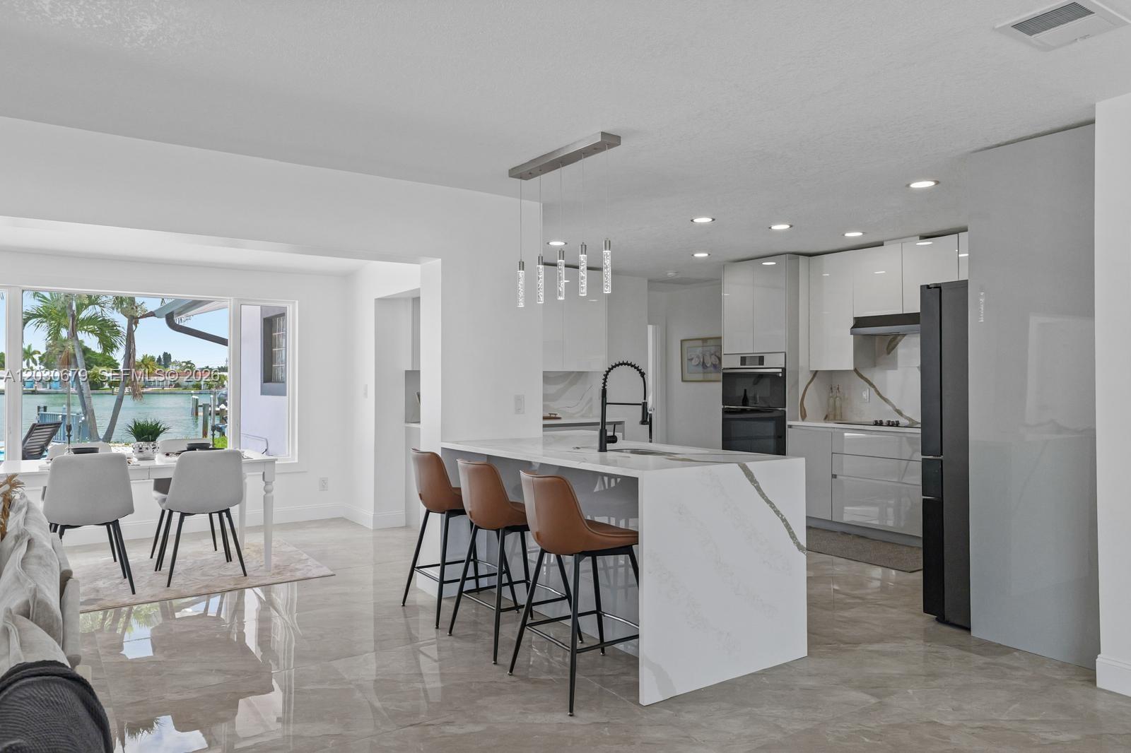 YACHT CLUB ESTATES - Residential