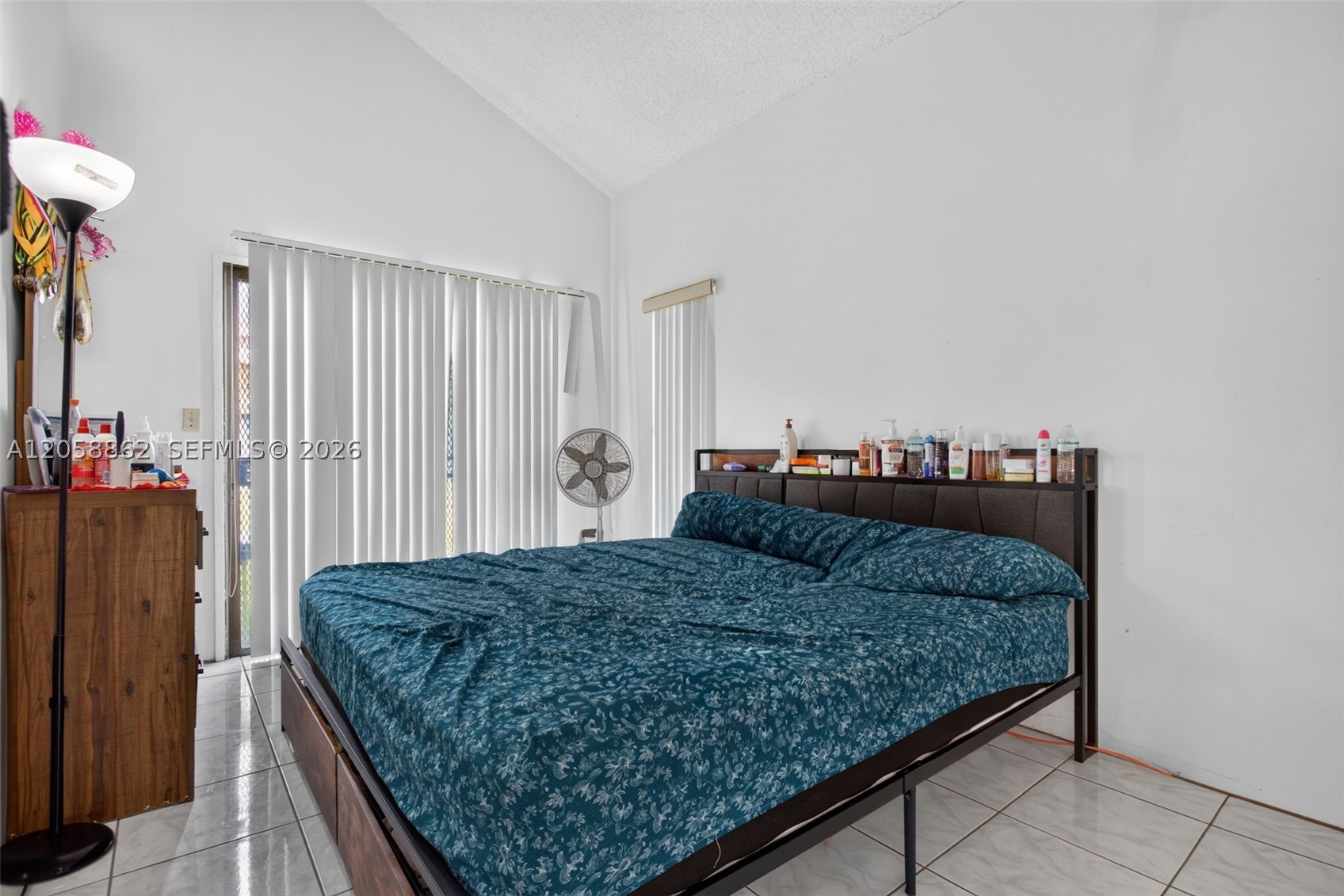 ORCHARD LAKE TOWN HOUSES - Residential