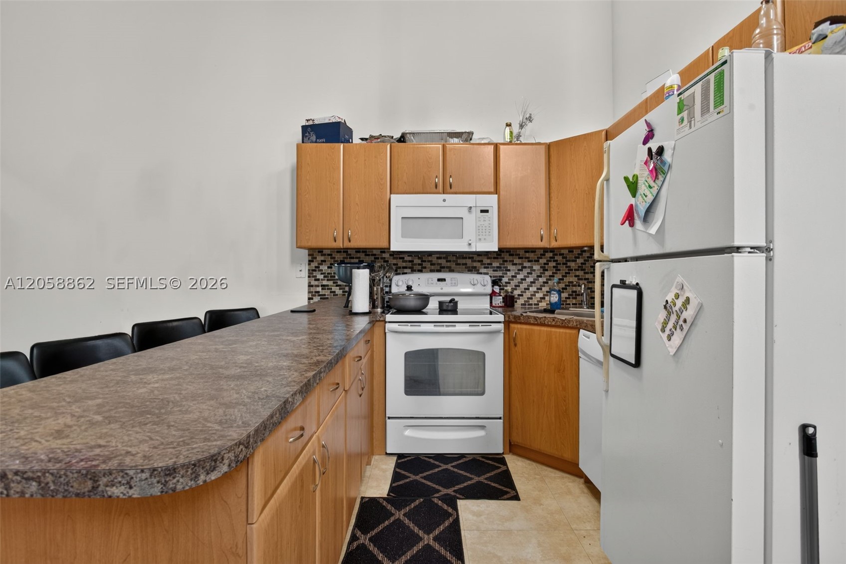 ORCHARD LAKE TOWN HOUSES - Residential