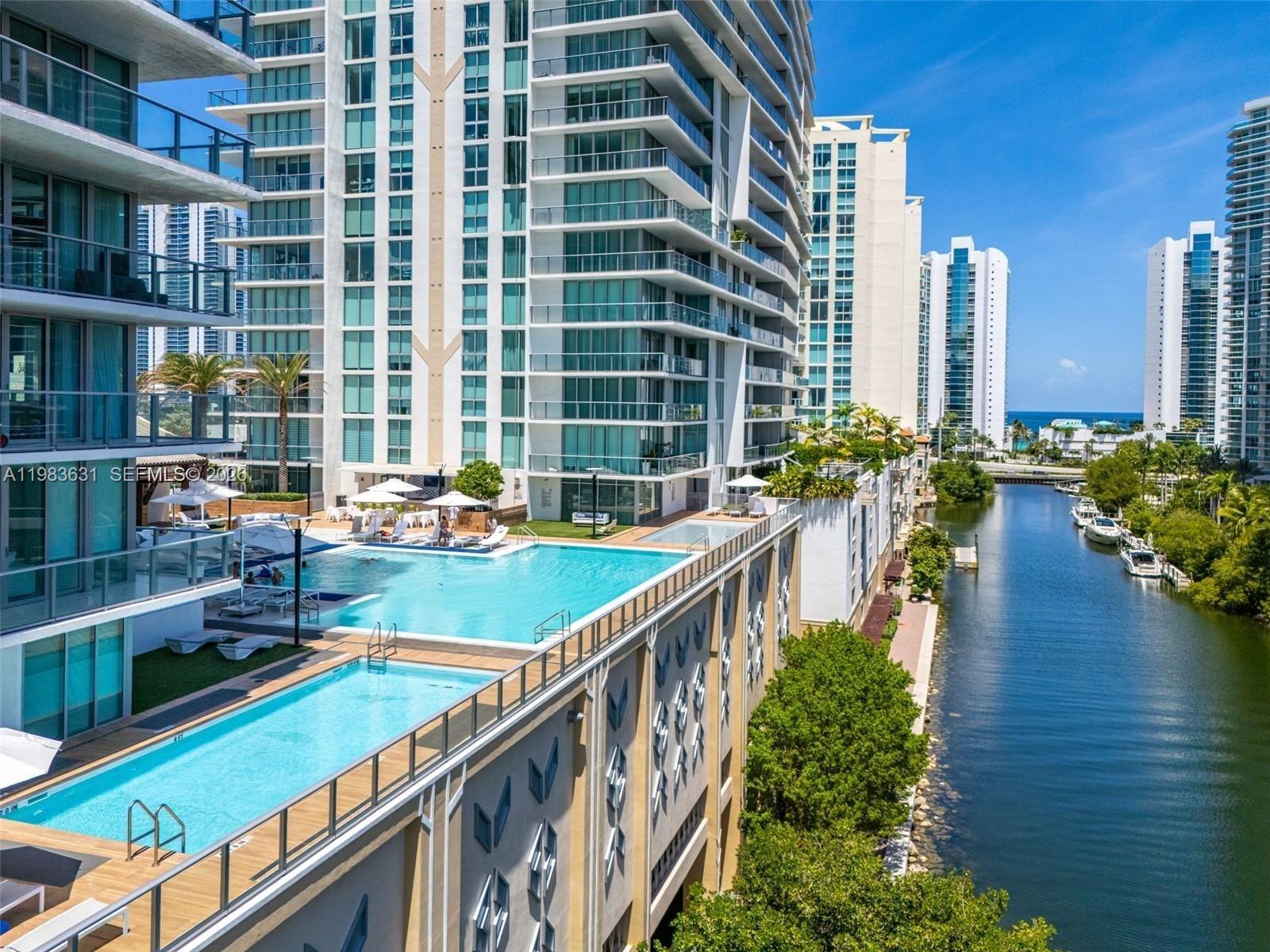 PARQUE TOWERS CONDO - Residential