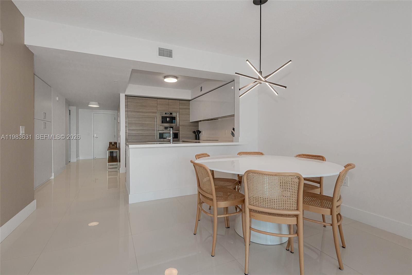 PARQUE TOWERS CONDO - Residential