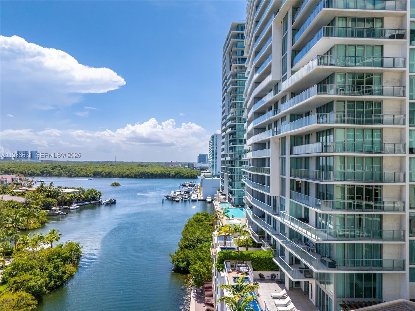 PARQUE TOWERS CONDO - Residential