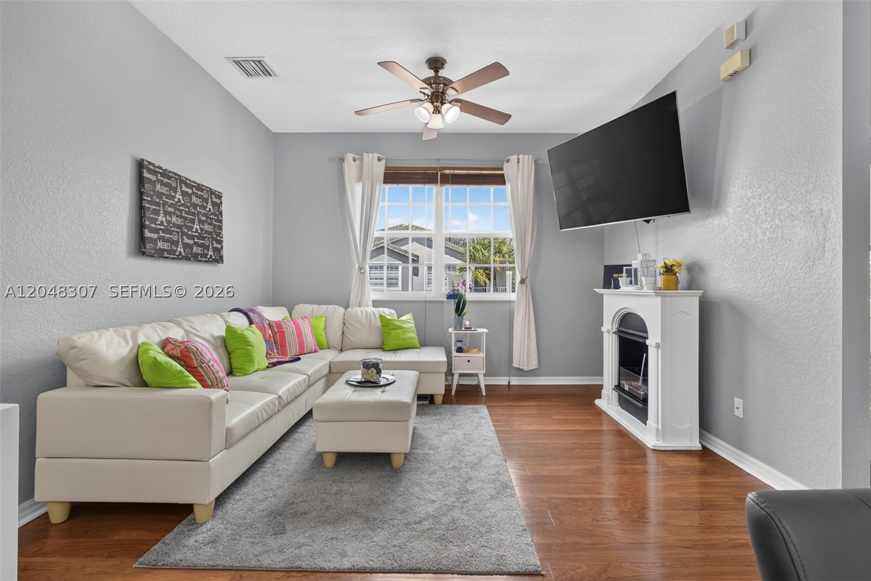 MAGNOLIA BAY CONDOMIMIUM - Residential