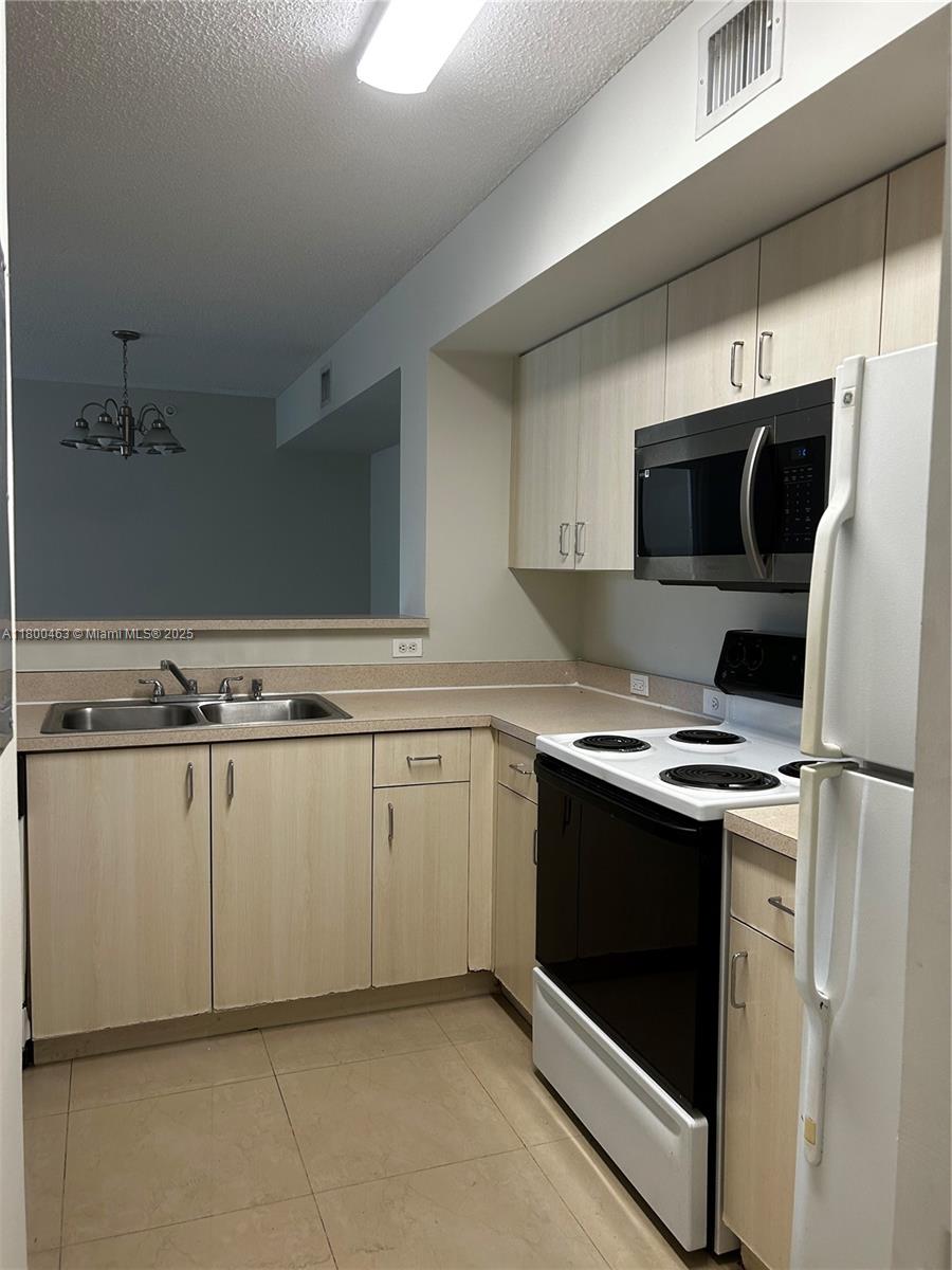 DEVONAIRE CONDO AT PEMBRO - Residential Lease
