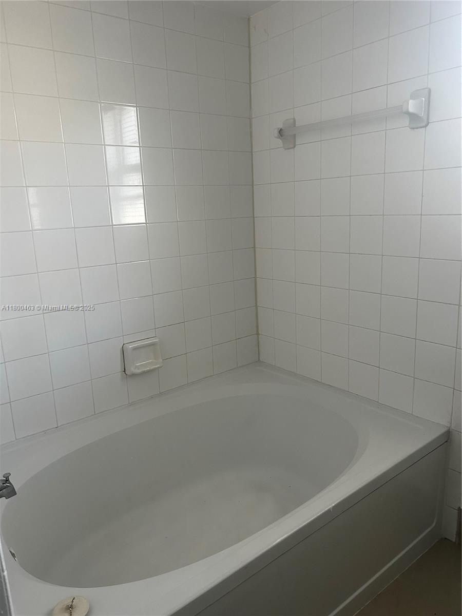 DEVONAIRE CONDO AT PEMBRO - Residential Lease
