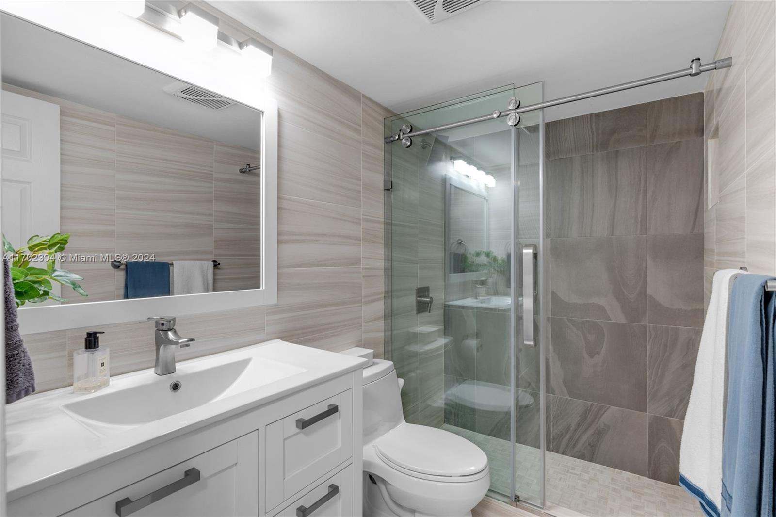 DADELAND CAPRI CONDO - Residential Lease