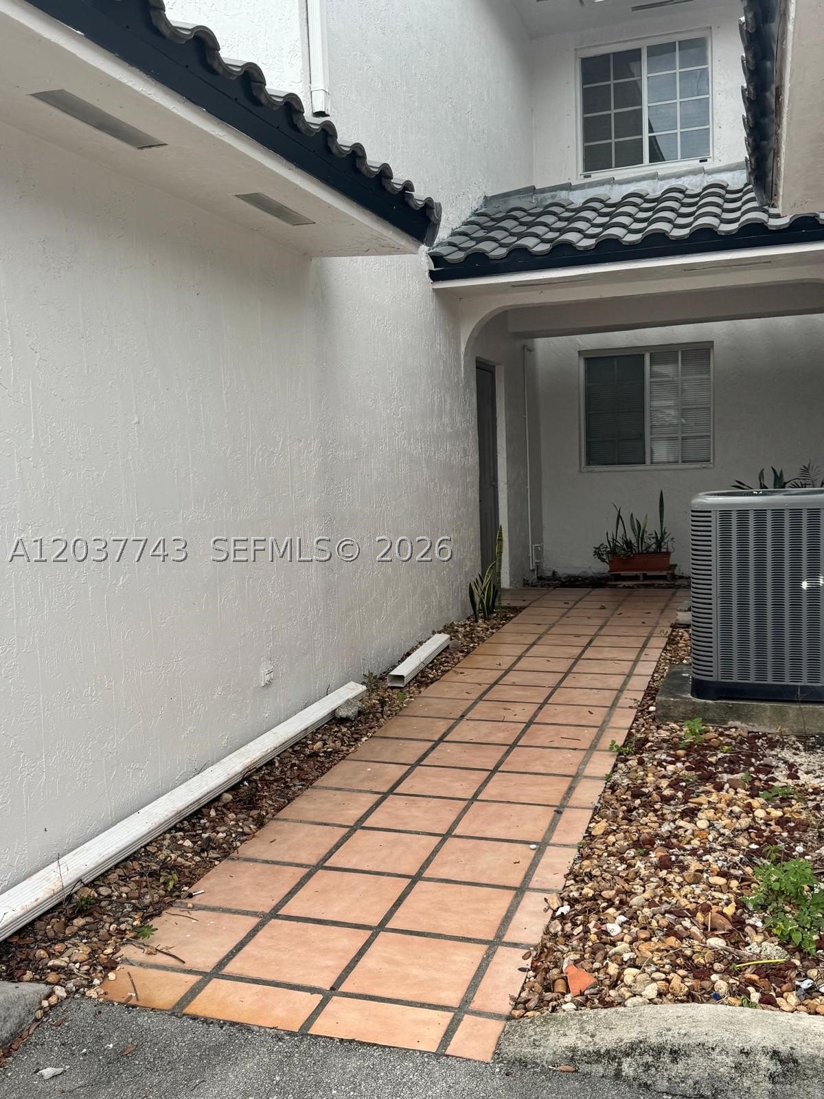 LILANDIA ESTATES CONDO - Residential Lease