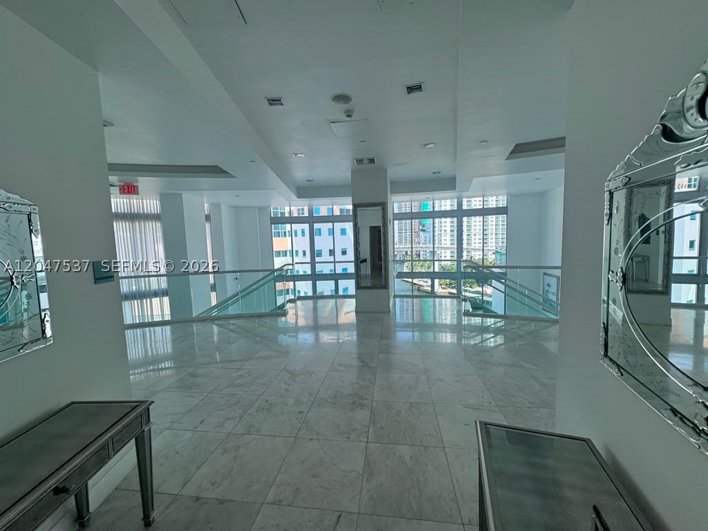 WIND CONDO - Residential Lease