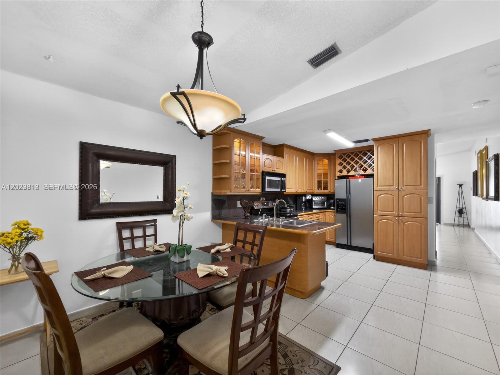 EL PRADO BY THE LAKE - Residential
