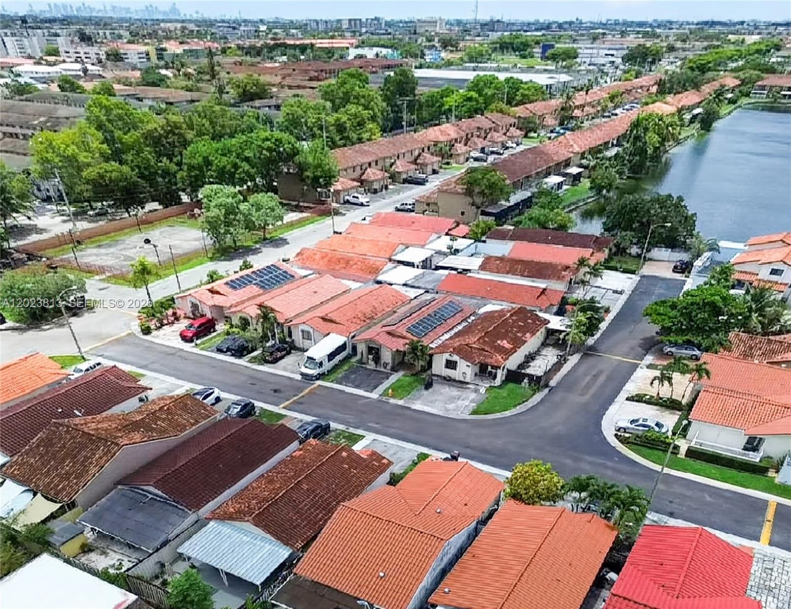 EL PRADO BY THE LAKE - Residential