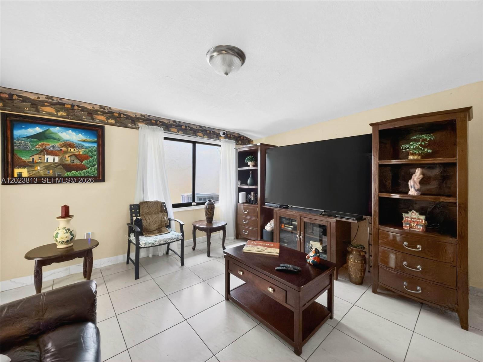 EL PRADO BY THE LAKE - Residential