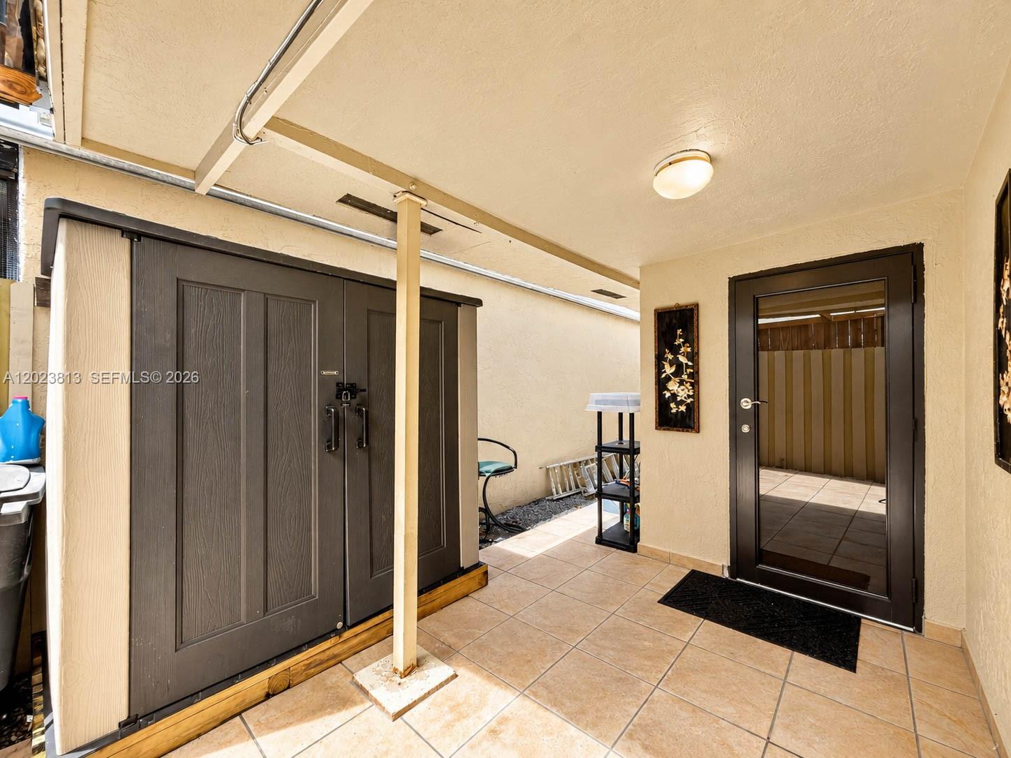 EL PRADO BY THE LAKE - Residential