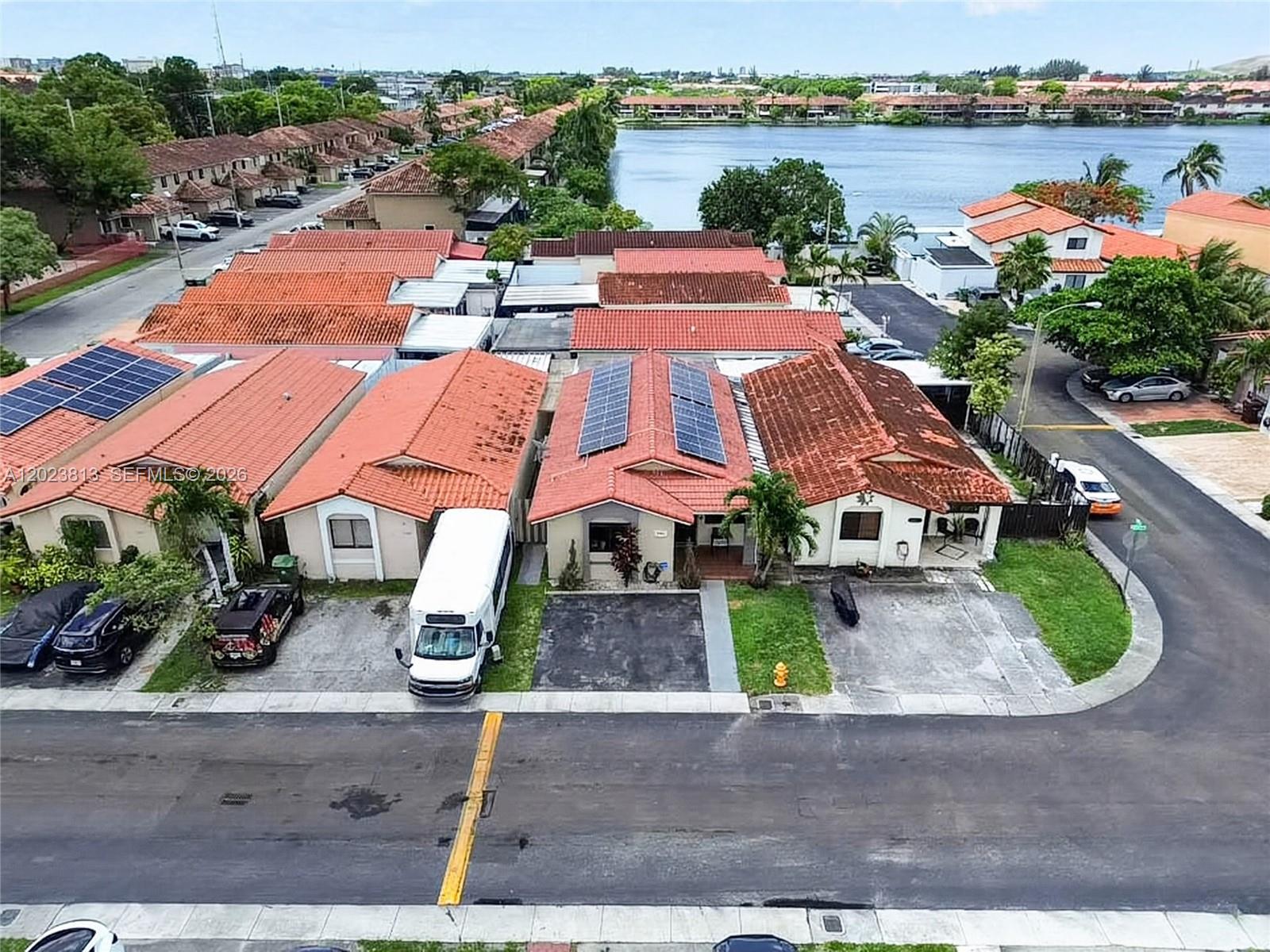 EL PRADO BY THE LAKE - Residential