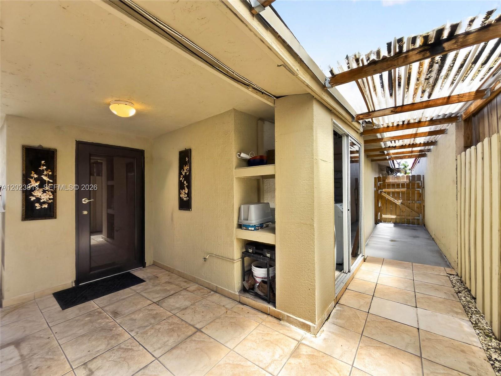 EL PRADO BY THE LAKE - Residential