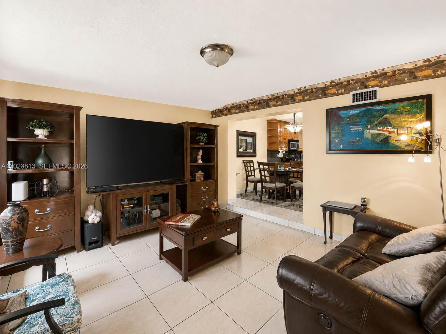 EL PRADO BY THE LAKE - Residential