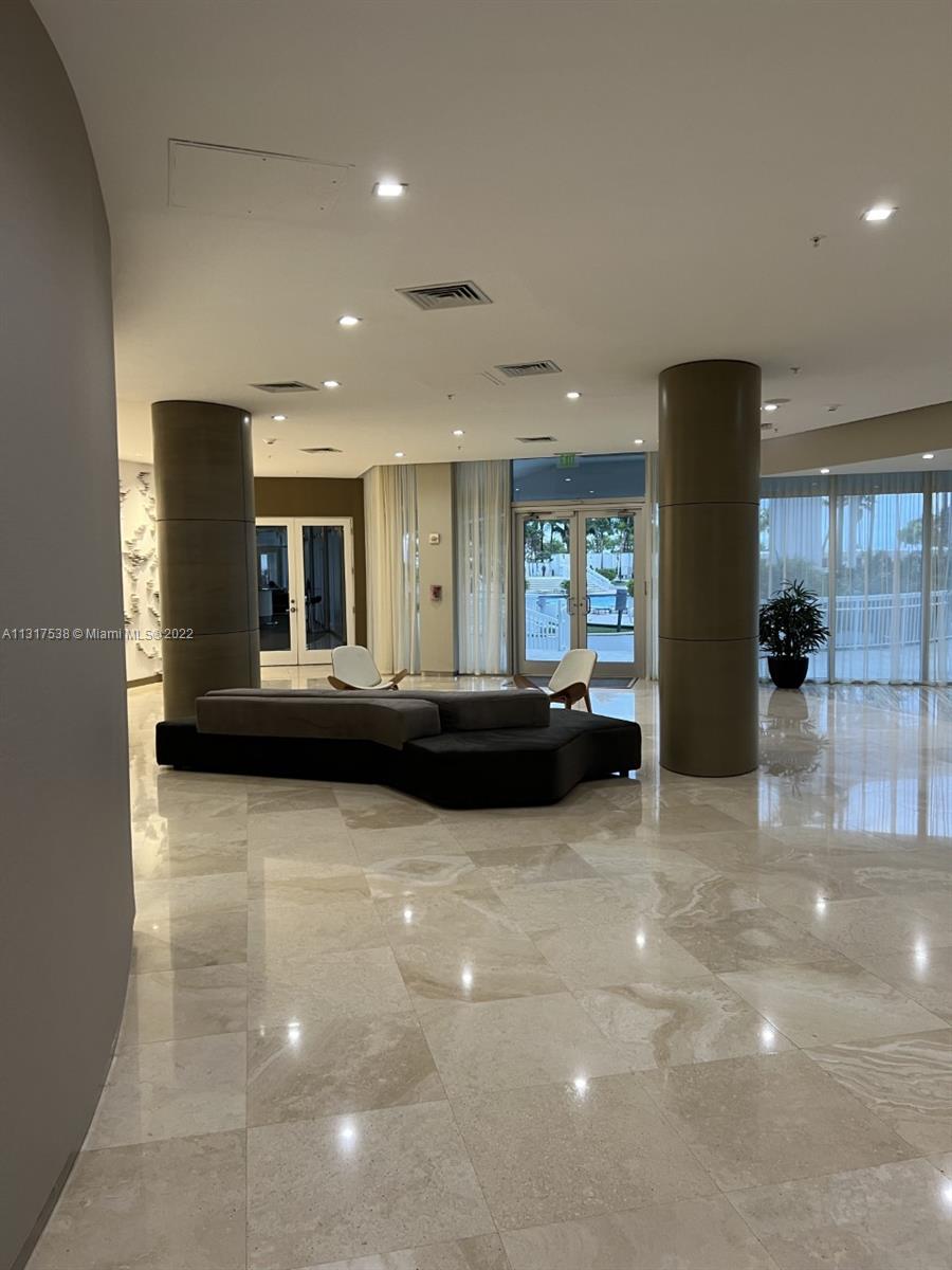 HARBOUR HOUSE - Residential
