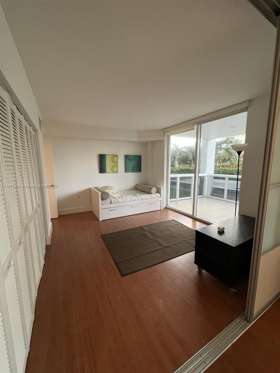 HARBOUR HOUSE - Residential