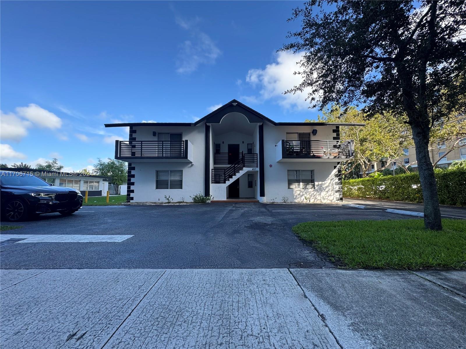 HALLANDALE PARK - Residential Lease