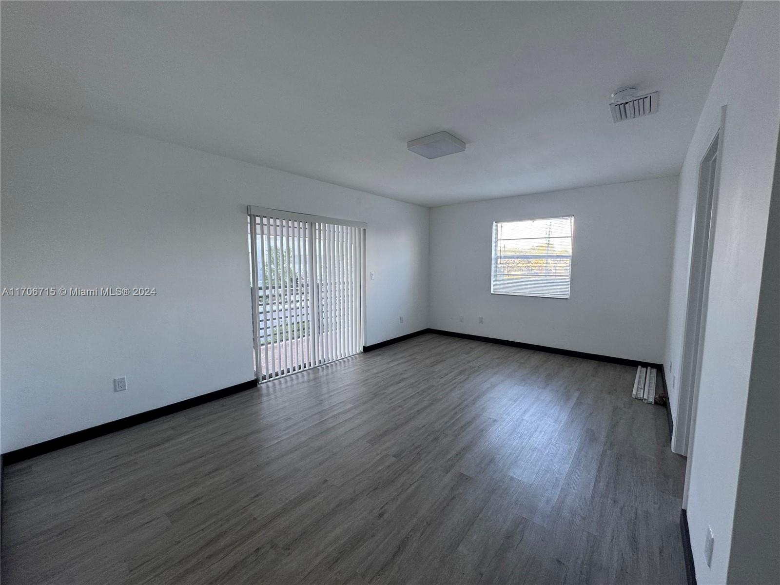 HALLANDALE PARK - Residential Lease