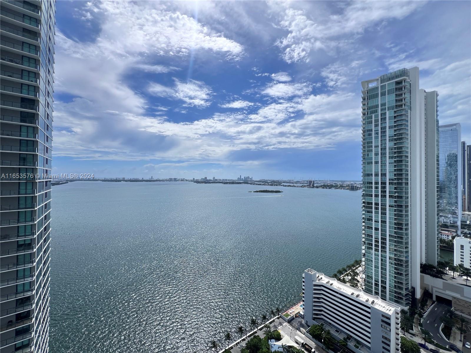 PARAISO BAY CONDO - Residential Lease