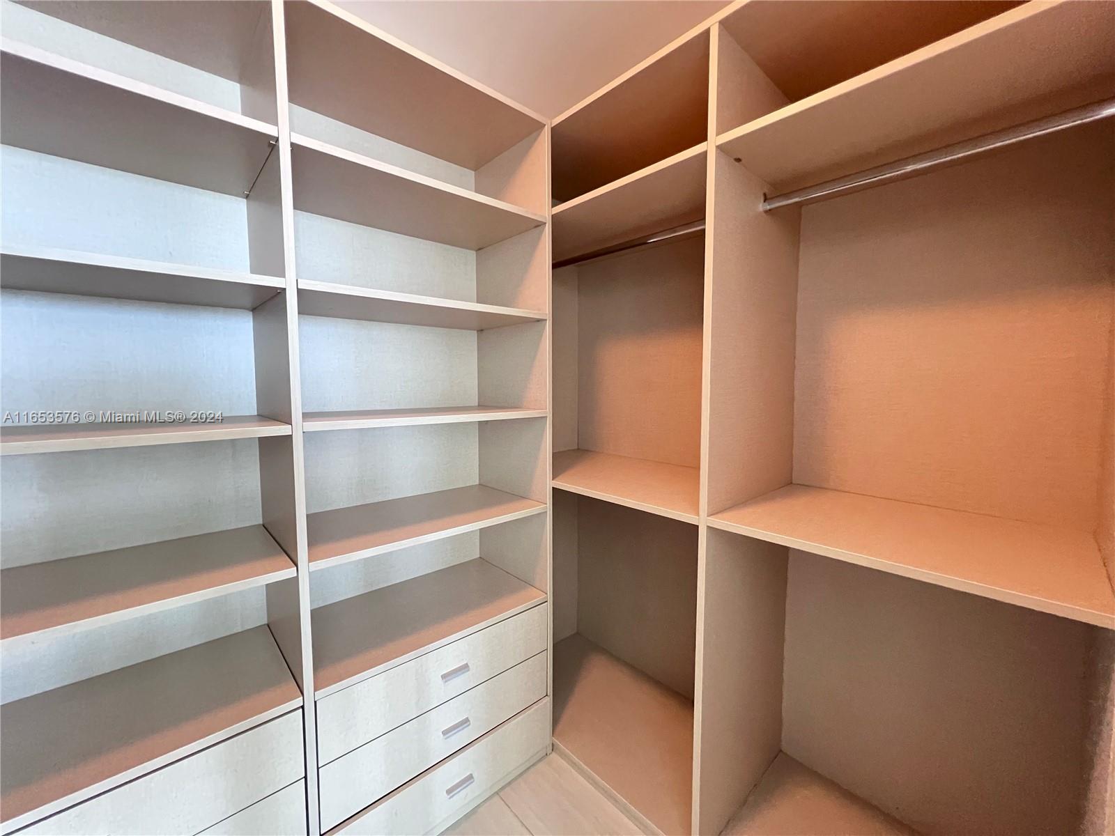 PARAISO BAY CONDO - Residential Lease