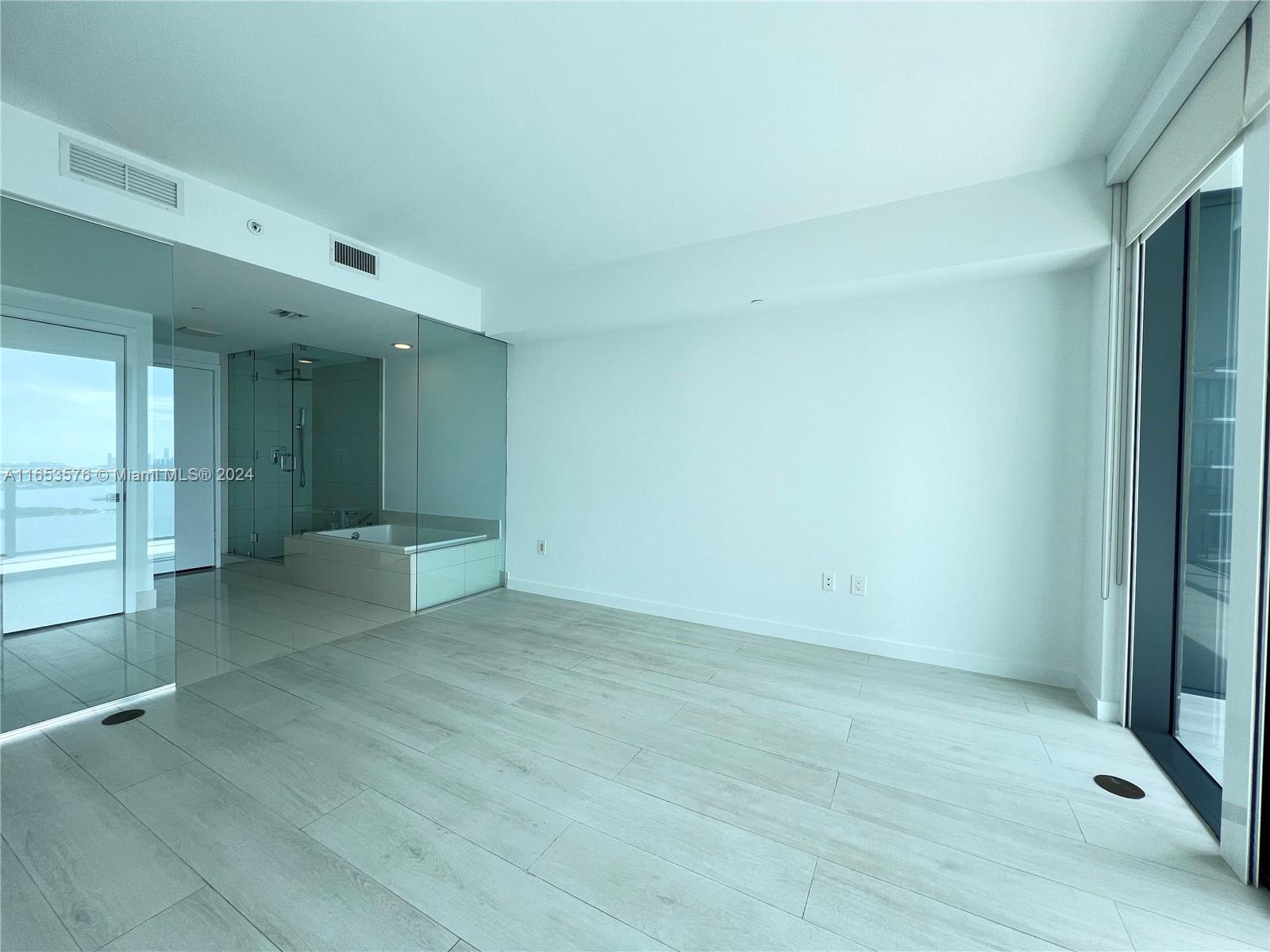 PARAISO BAY CONDO - Residential Lease