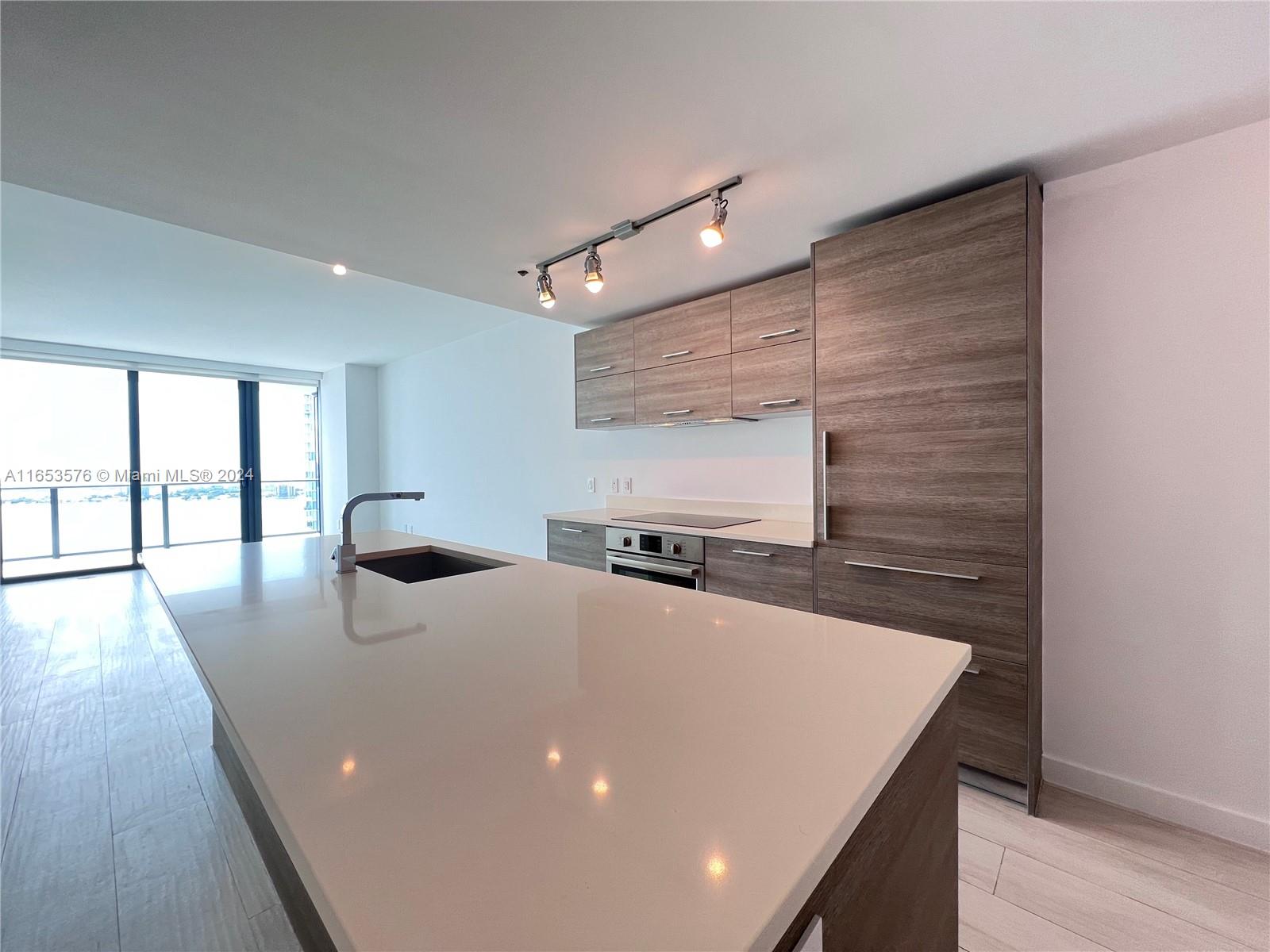 PARAISO BAY CONDO - Residential Lease