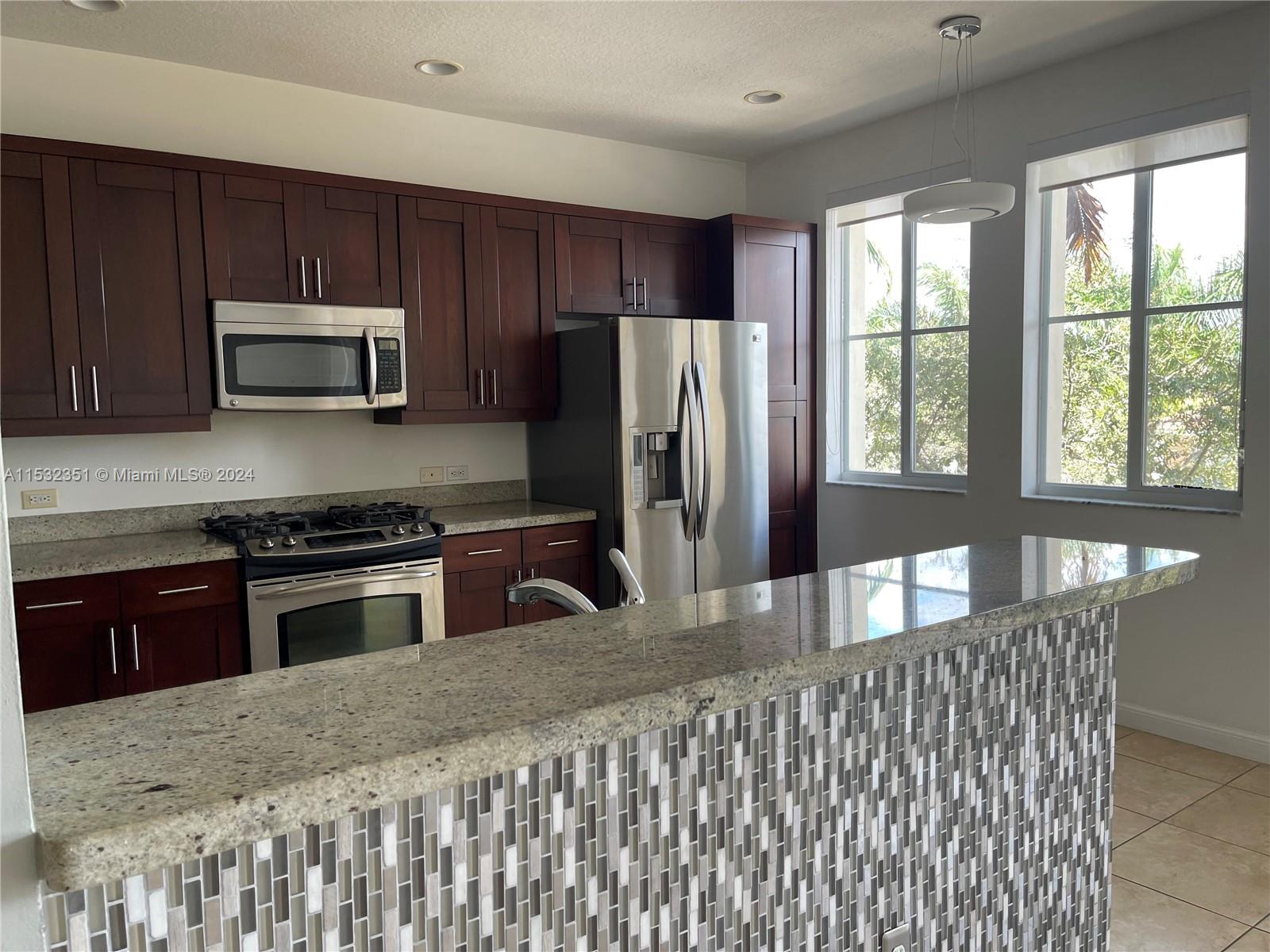 ARTESIA - Residential Lease