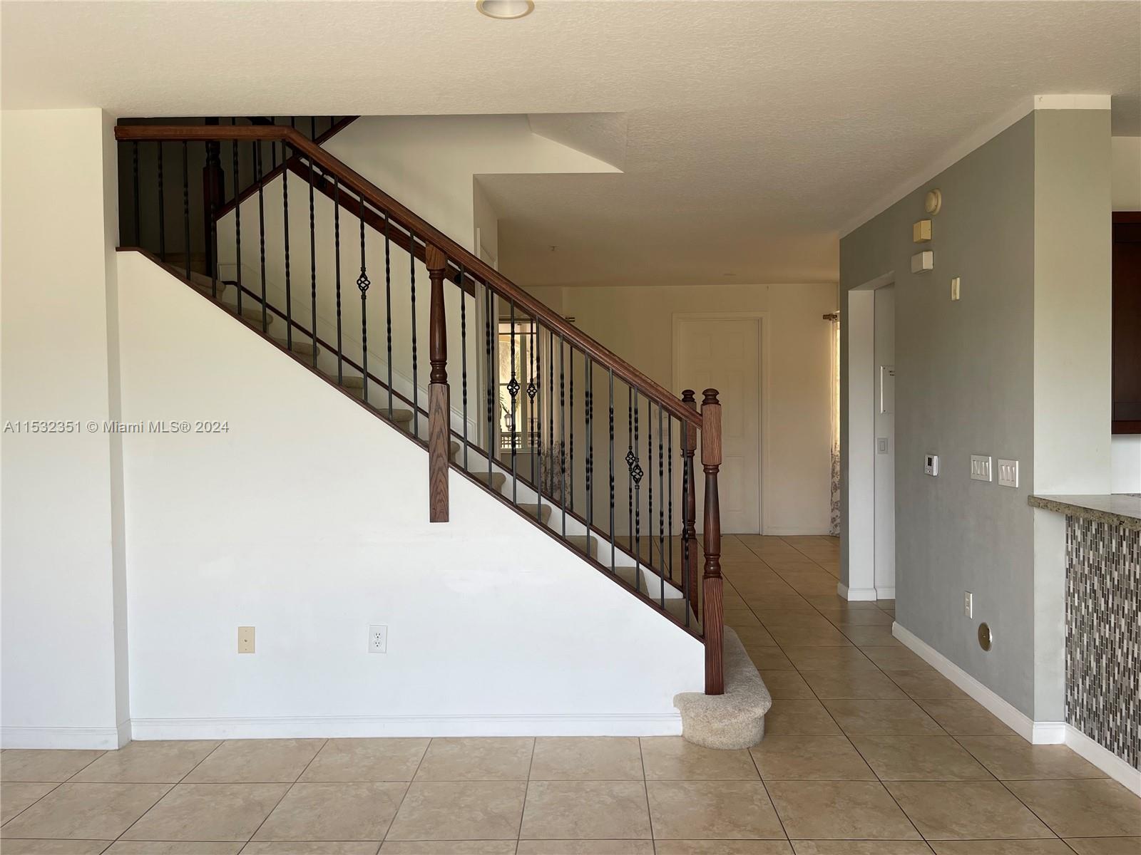 ARTESIA - Residential Lease