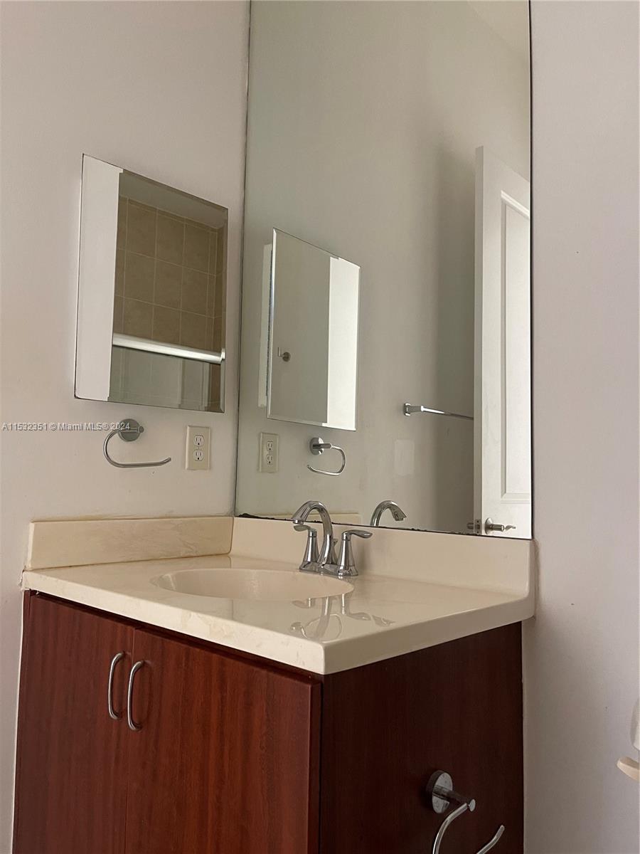 ARTESIA - Residential Lease