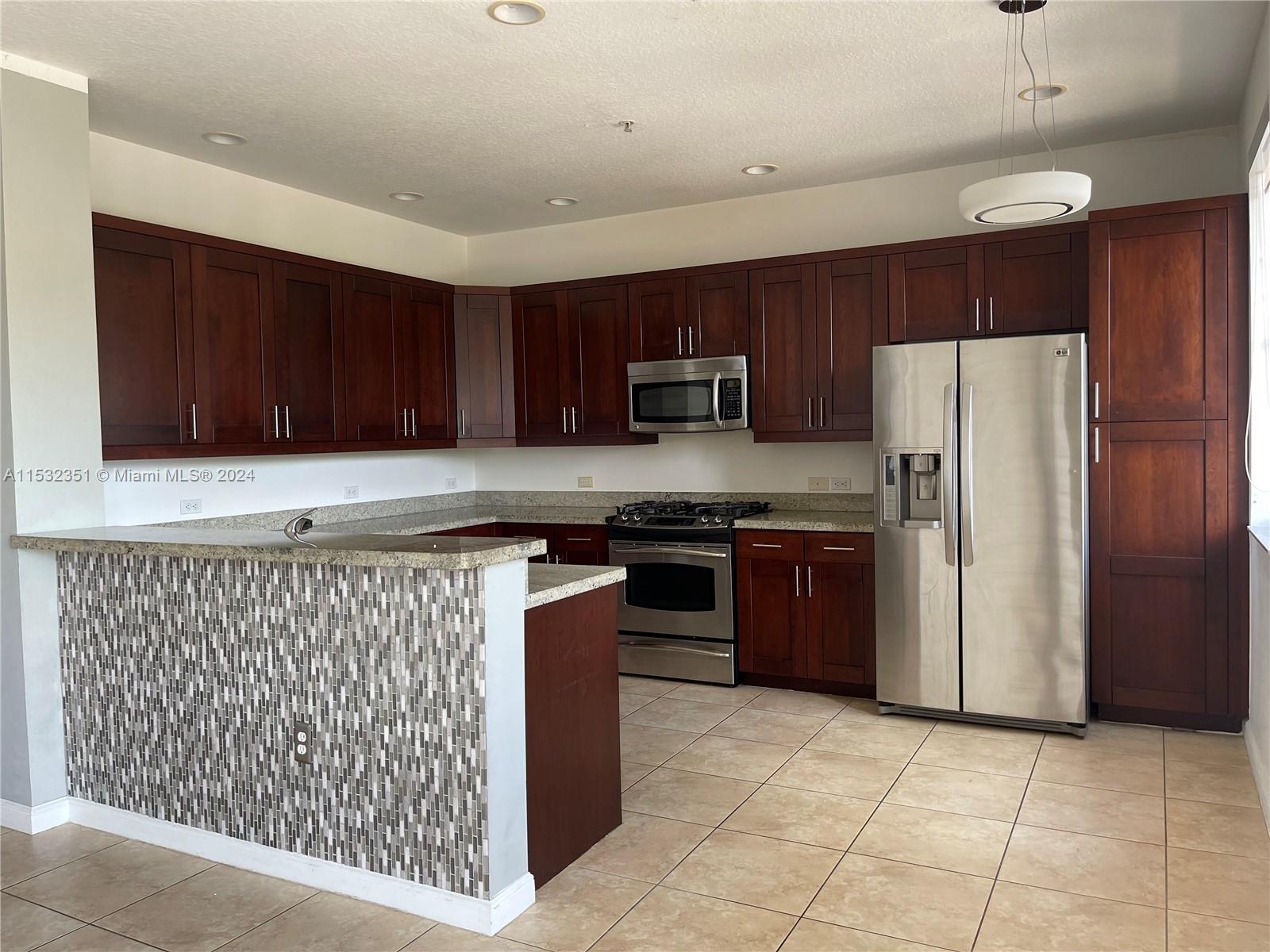 ARTESIA - Residential Lease