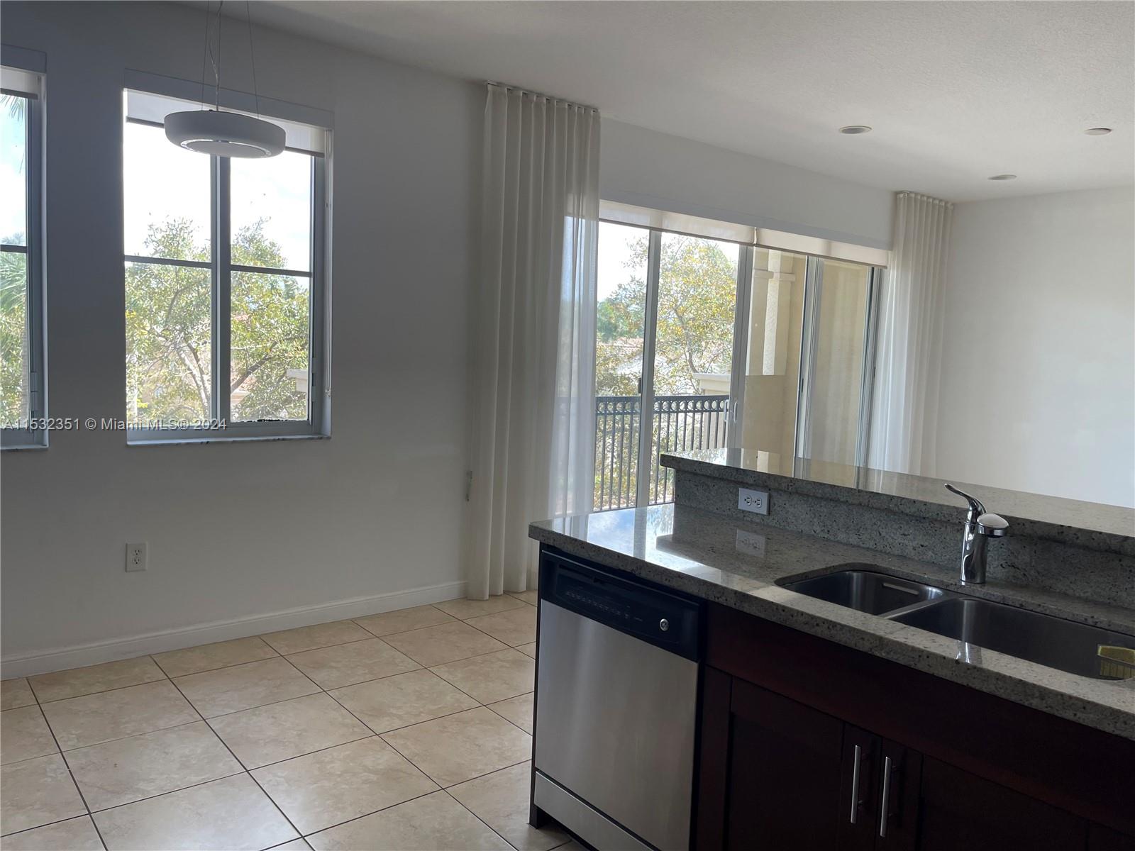 ARTESIA - Residential Lease