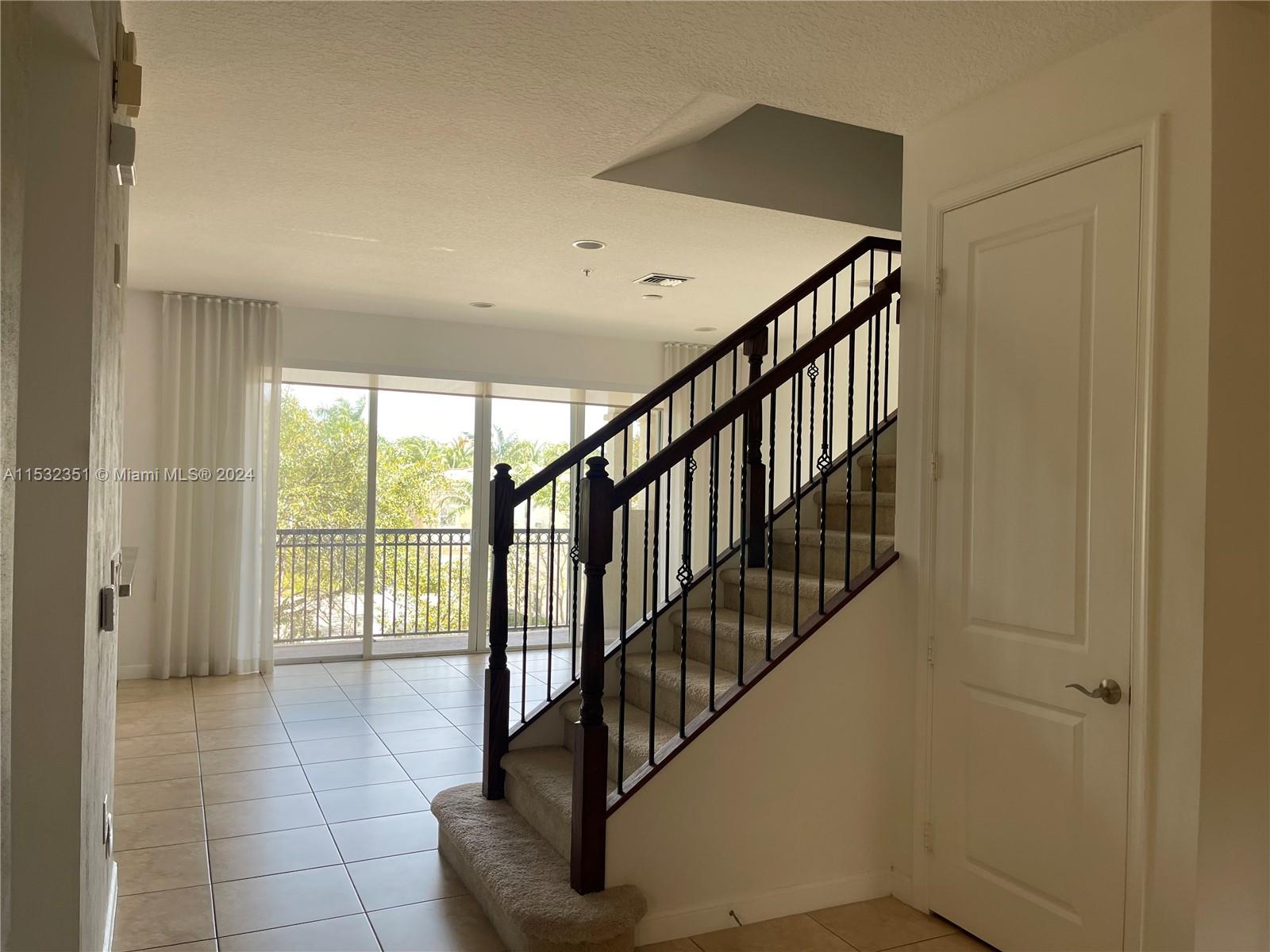 ARTESIA - Residential Lease