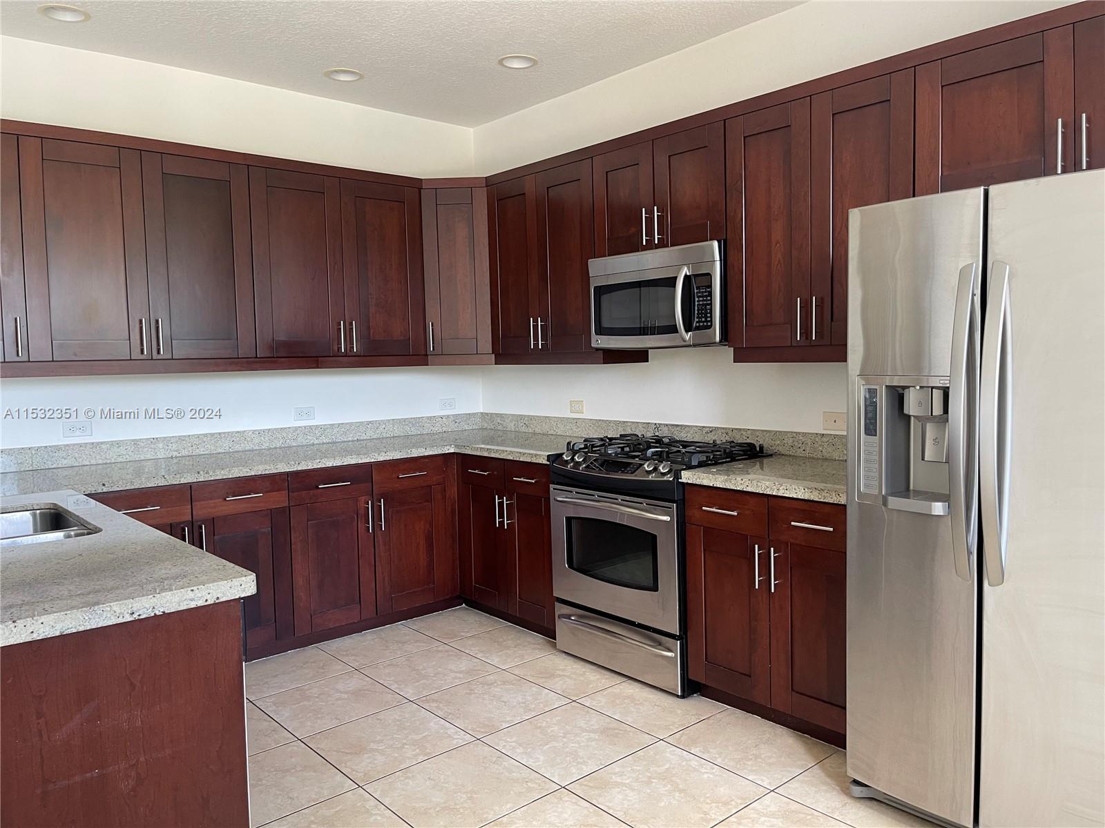 ARTESIA - Residential Lease