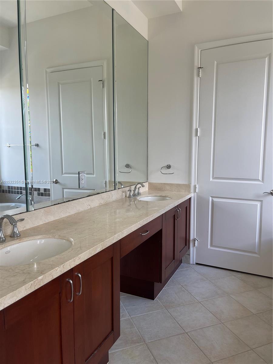 ARTESIA - Residential Lease