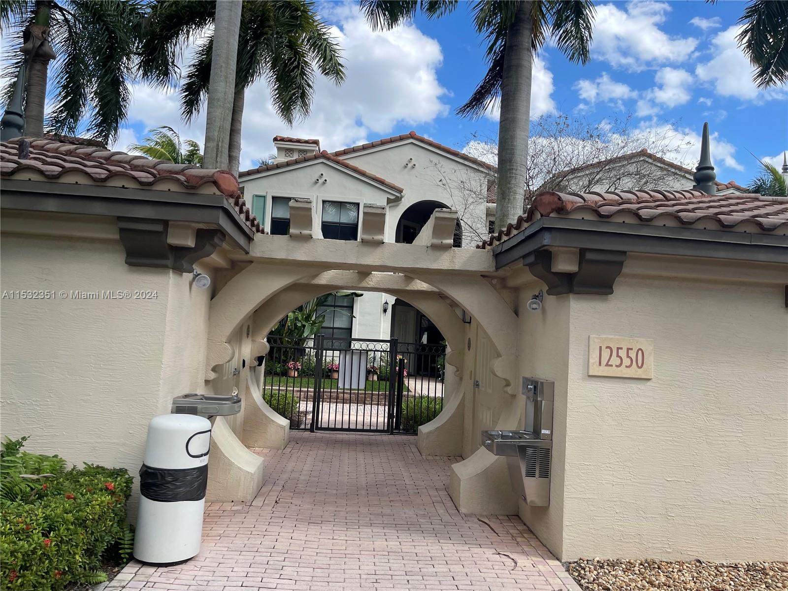 ARTESIA - Residential Lease