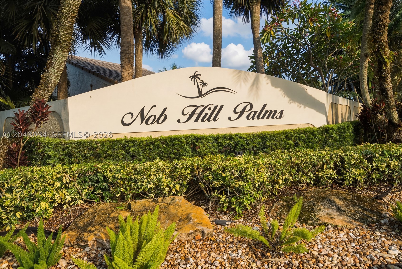 NOB HILL PALMS - Residential