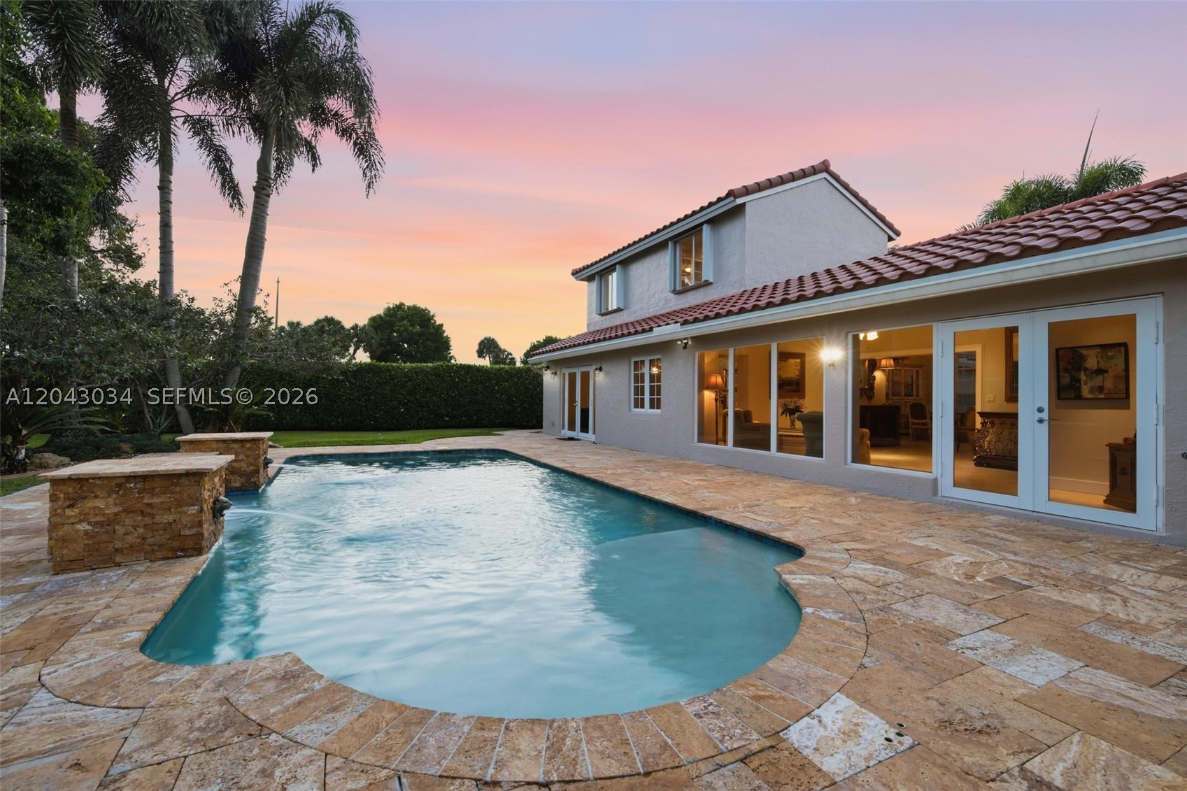 NOB HILL PALMS - Residential