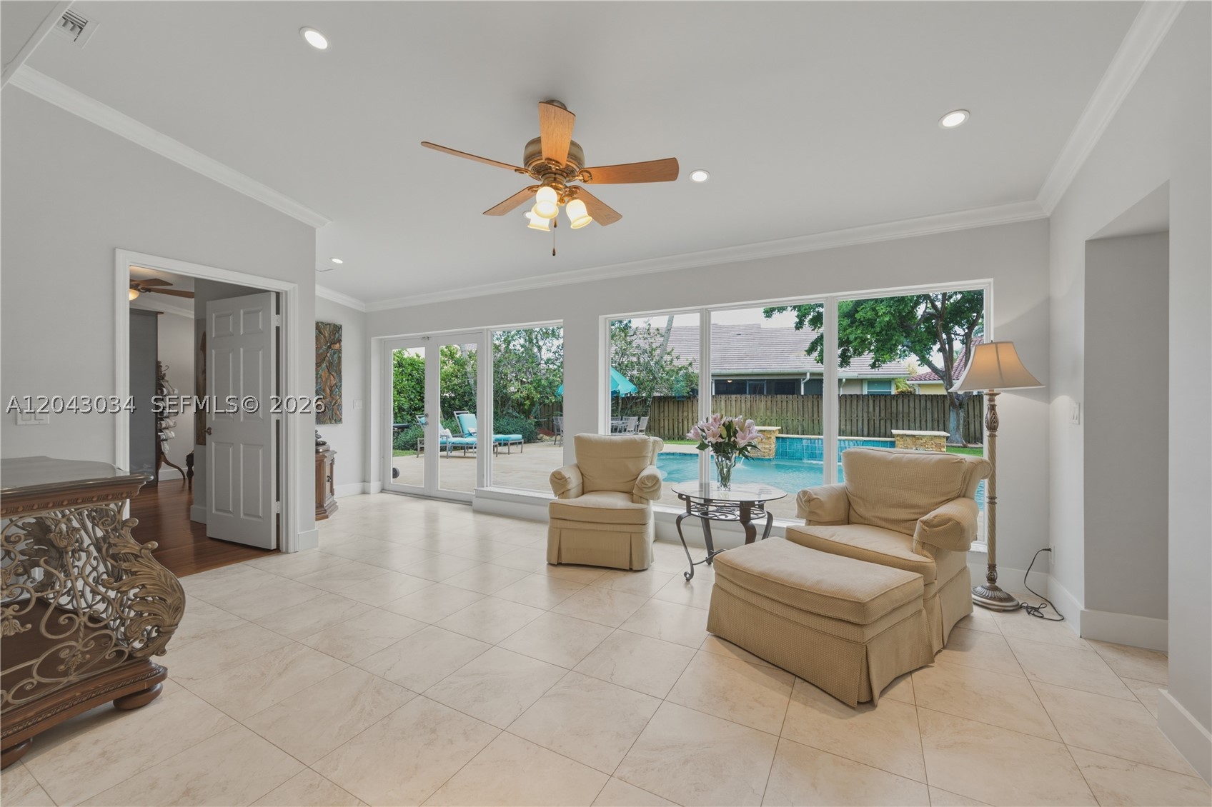 NOB HILL PALMS - Residential
