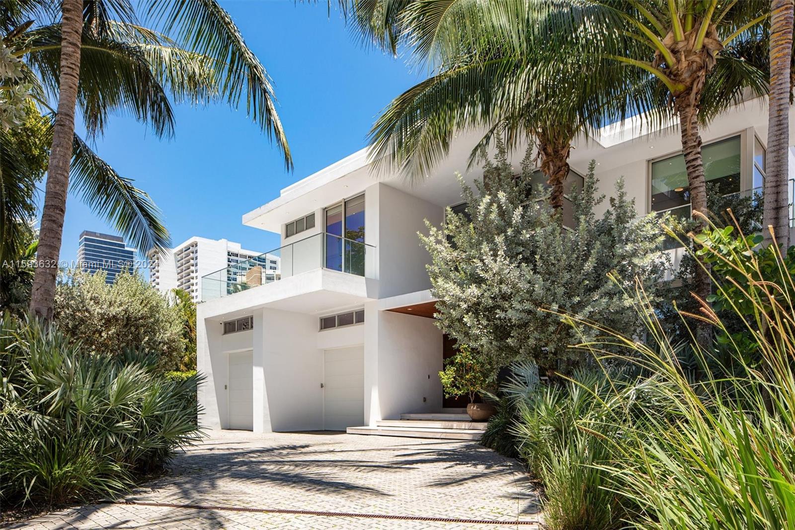 GOLDEN BEACH SEC F - Residential